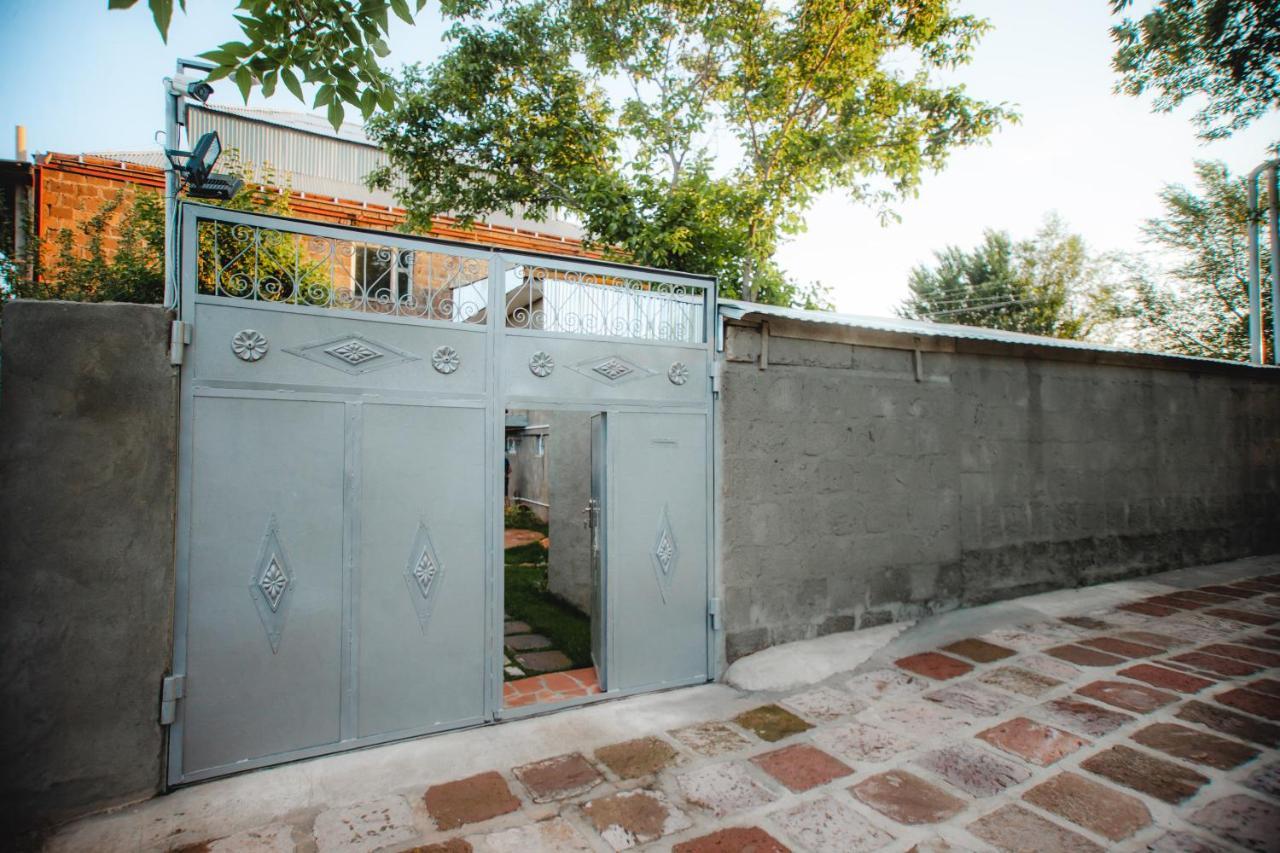 Mkhitaryan Guest House Gyumri Ngoại thất bức ảnh